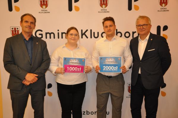 podpisanie umów na stypendia