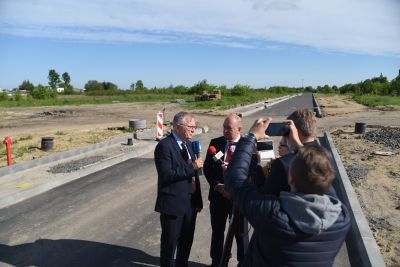 Podpisano umowę o dofinansowanie na uzbrojenie terenu inwestycyjnego przy ul. Wołczyńskiej w Kluczborku