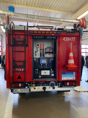 Nowy lekki samochód ratowniczo-gaśniczy dla OSP Kuniów dzięki wsparciu z Unii Europejskiej