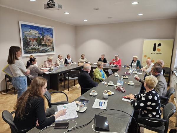 Spotkanie z przedstawicielami seniorów w sprawie Polsko-Szwajcarskiego Programu Rozwoju Miast 
